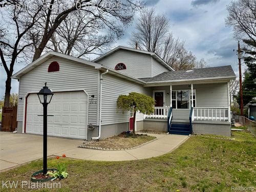 2616 21st Ave, Port Huron, MI, 48060-2611 | Card Image