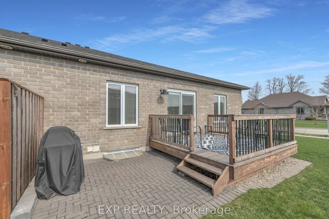 800 Baker Ave S, House attached with 3 bedrooms, 3 bathrooms and 2 parking in Listowel ON | Image 45