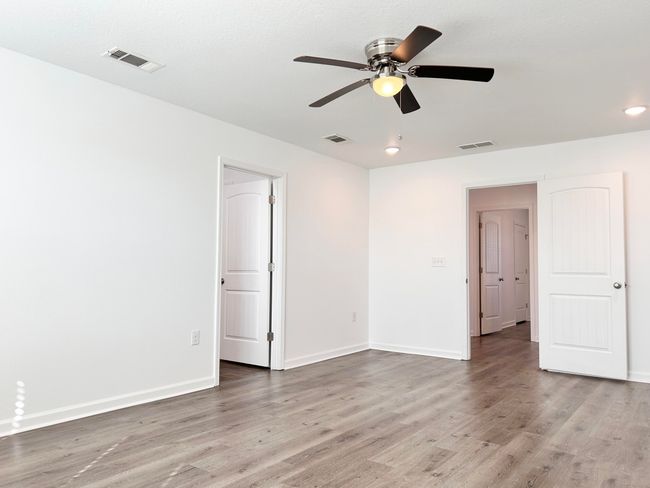 33 Main Bedroom Upstairs | Image 34