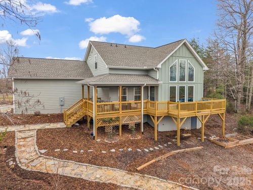 631 Mountain Pkwy, Mill Spring, NC, 28756-5841 | Card Image