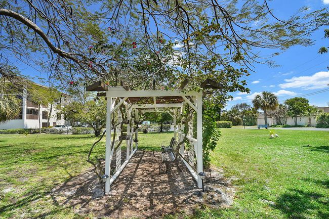 APT-201B - 162 Se Saint Lucie Blvd, Condo with 3 bedrooms, 2 bathrooms and null parking in Stuart FL | Image 24
