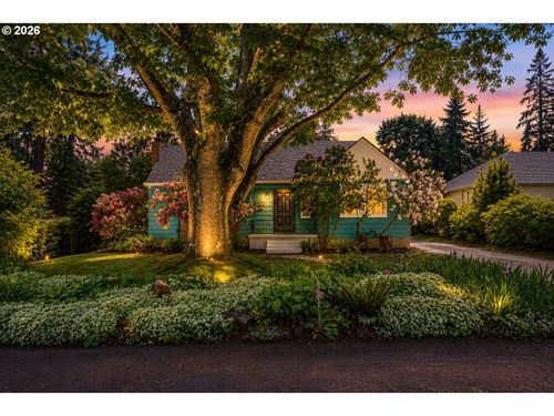 10030 Ne Skidmore St, Portland, OR, 97220-3568 | Card Image