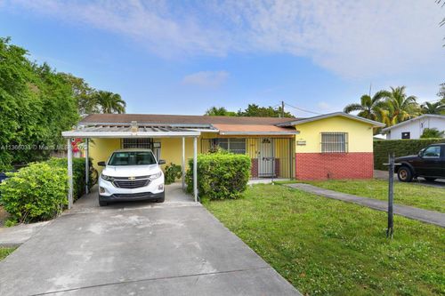 8977 Sw 28 St, Unincorporated Dade County, FL, 33165 | Card Image
