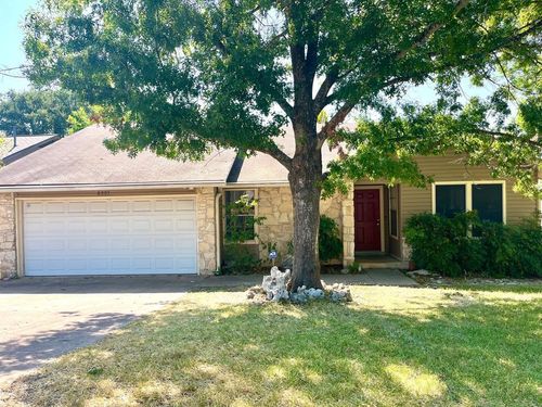 8905 Curlew Dr, Austin, TX, 78748-5136 | Card Image