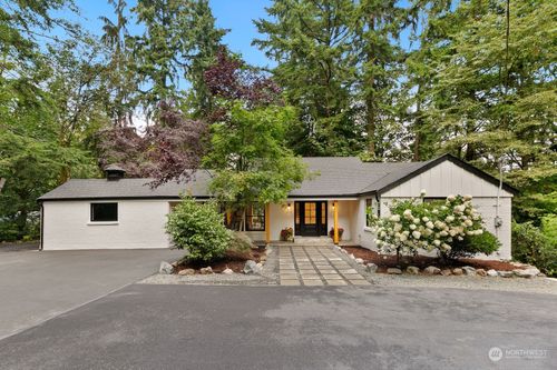 18304 28th Avenue Ne, Lake Forest Park, WA, 98155 | Card Image