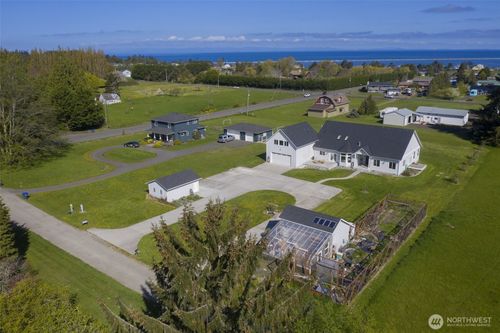 43 Triopha Ln, Sequim, WA, 98382-7367 | Card Image