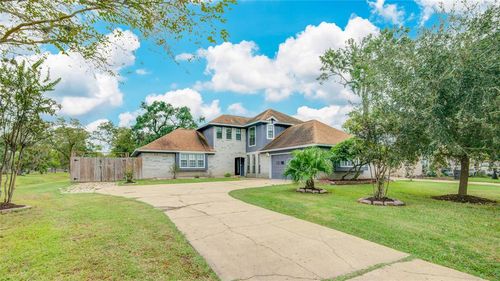 228 Wedgewood Street, Lake Jackson, TX, 77566 | Card Image