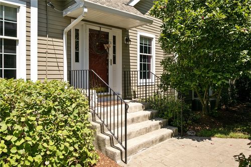 61 Seal Island Rd, Bristol, RI, 02809-5187 | Card Image