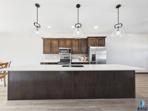 419 N Harvestore Rd, Sioux Falls, SD, 57107 | Card Image