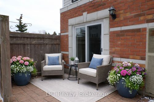 106-94 Aspen Springs Dr, Clarington, ON, L1C5N4 | Card Image