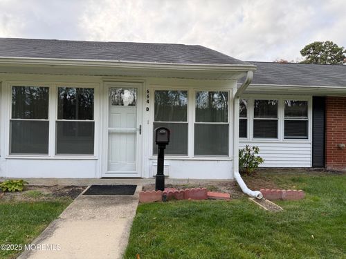 664 Plymouth Dr, Lakewood, NJ, 08701-7872 | Card Image