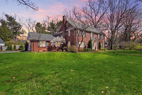 324 Farmington Rd, Longmeadow, MA, 01106-1522 | Card Image