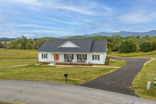 182 St Johns Way Rd, Chilhowie, VA, 24319-1170 | Card Image
