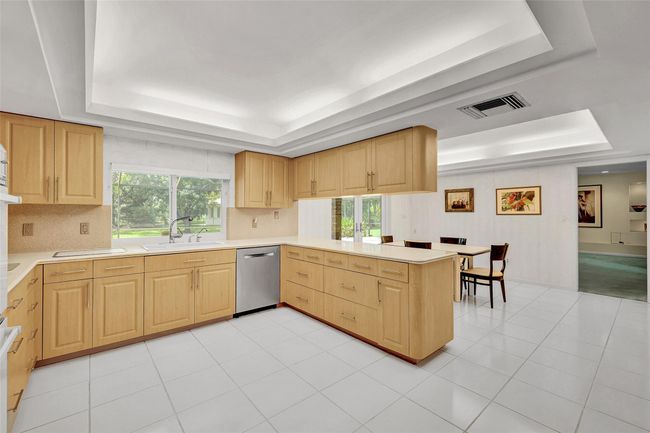11000 Sw 75 Th Ct, House other with 5 bedrooms, 3 bathrooms and null parking in Pinecrest FL | Image 17