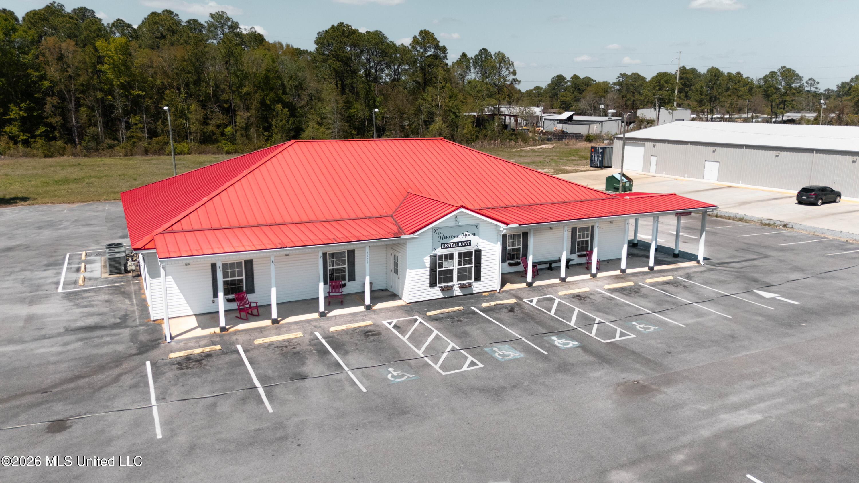 6501 Highway 90, Moss Point, MS 39563