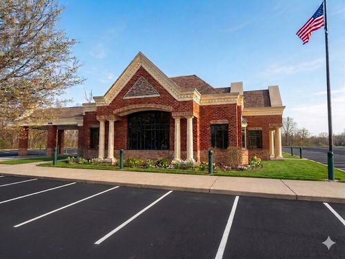 815 E Main Ave, Zeeland, MI, 49464-1387 | Card Image