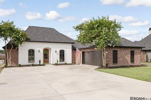 10144 Garden Oaks Ave, Denham Springs, LA, 70706-0469 | Card Image