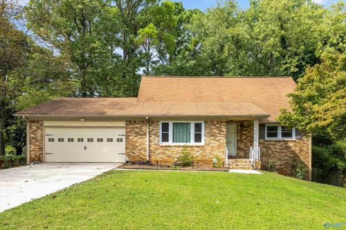 2818 Brett Rd Nw, Huntsville, AL, 35810-3307 | Card Image