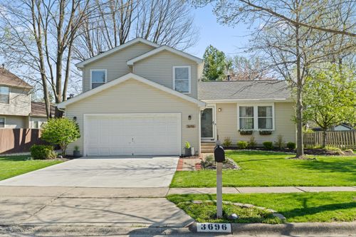 3696 Bushmill Falls Dr, Columbus, OH, 43221-4400 | Card Image