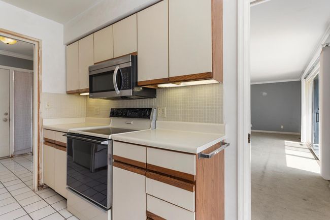 0 - 4 Fields E, Condo with 2 bedrooms, 2 bathrooms and 2 parking in Champaign IL | Image 5