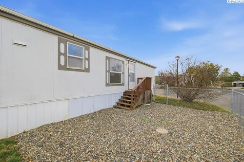 43-260 Nw Golden Hills Dr, Pullman, WA, 99163-9767 | Card Image