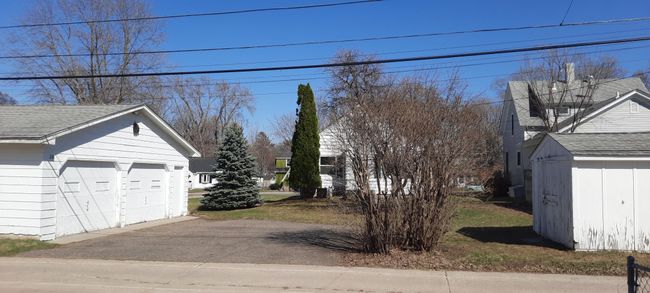 View from the alley | Image 5