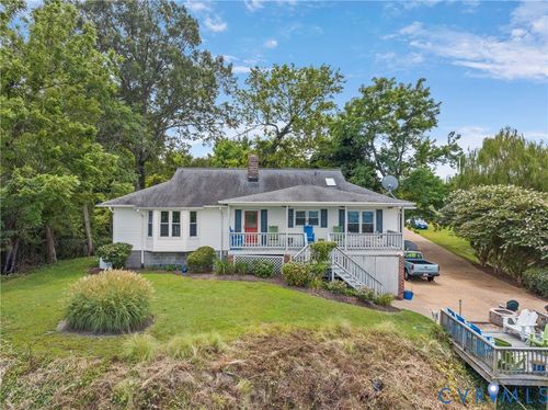 71 Egret Point Dr, Locust Hill, VA, 23092-9710 | Card Image