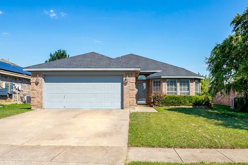 12425 Seven Eagles Ln, Burleson, TX, 76028-7555 | Card Image