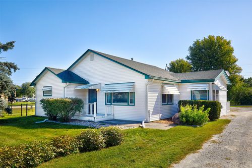 2009 Locust St, Granger, IA, 50109-7711 | Card Image