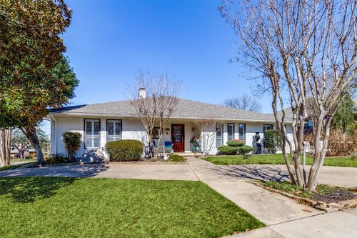 8721 Lacrosse Dr, Dallas, TX, 75231-4823 | Card Image