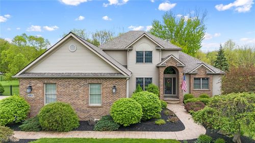 5180 Cheyney Ln, Brunswick, OH, 44212-6219 | Card Image