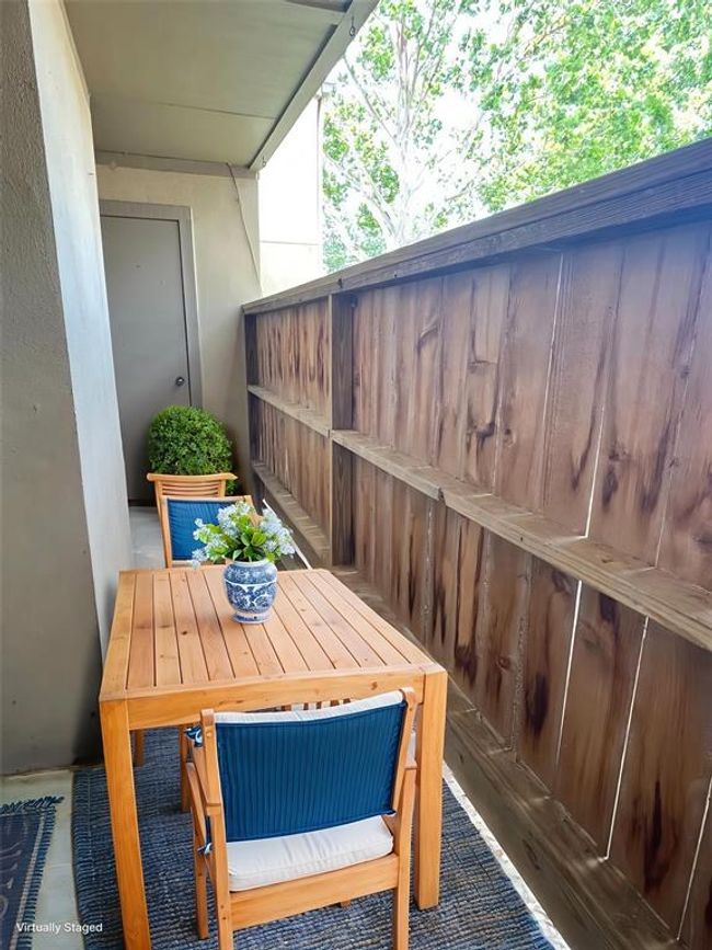 Patio with storage | Image 18
