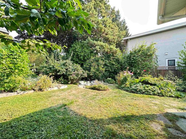 8351 Pigott Road, House other with 3 bedrooms, 2 bathrooms and 2 parking in Richmond BC | Image 32