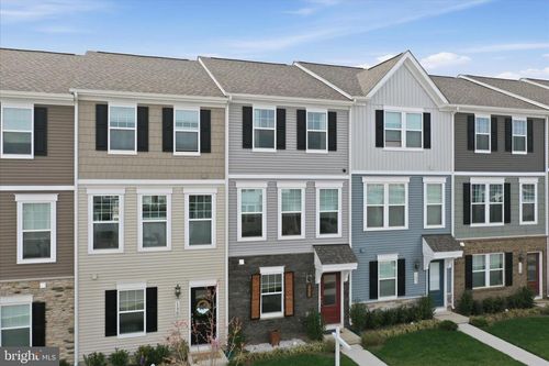 186 Coolidge Ave, RANSON, WV, 25438-4527 | Card Image