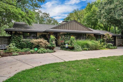 619 N Stratford Ln, Wichita, KS, 67206-1529 | Card Image