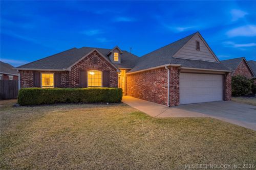 11806 Primrose St, Jenks, OK, 74037-3143 | Card Image