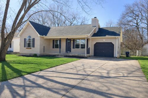211 Heritage Cir E, La Vergne, TN, 37086-2671 | Card Image