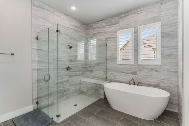 Luxurious shower and soaking tub in your private retreat! | Image 17