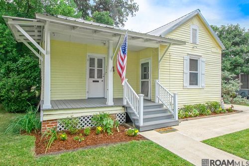 212 Lejeune St, New Roads, LA, 70760-3628 | Card Image