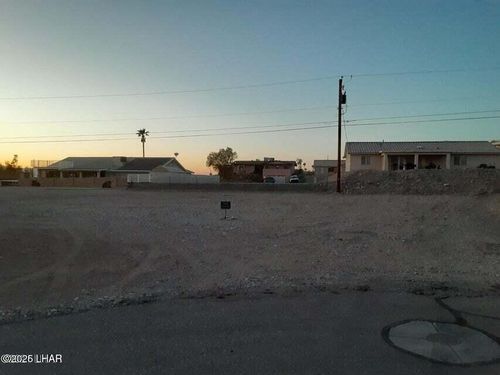 3493 Mitchell Ln, Lake Havasu City, AZ, 86404-5230 | Card Image