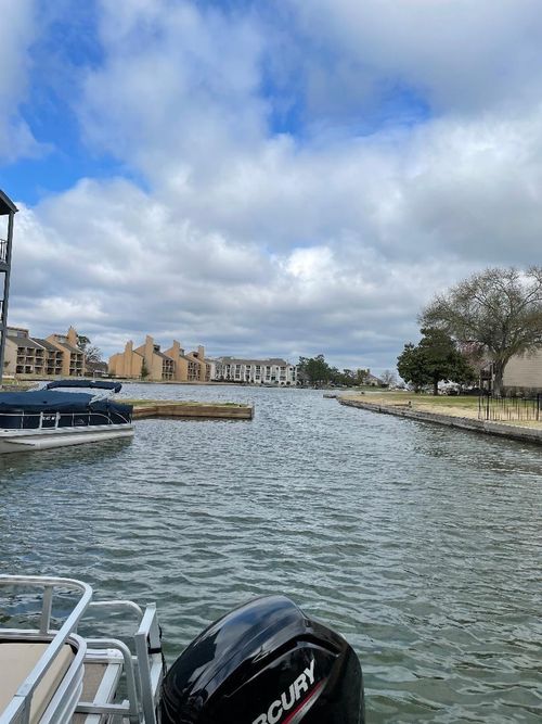 apt-124c-12500 Melville Dr, Montgomery, TX, 77356-8067 | Card Image