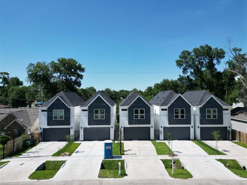 d-765 Enterprise St, Houston, TX, 77088-6307 | Card Image