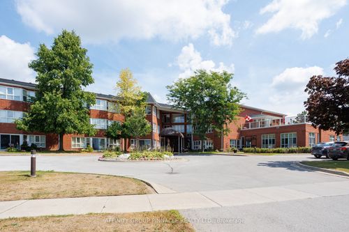 203-4 Heritage Way, Lindsay, ON, K9V5Z2 | Card Image