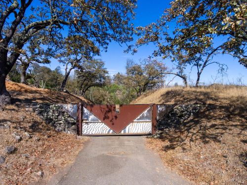 2733 Bennett Ridge Rd, Santa Rosa, CA, 95404-8831 | Card Image