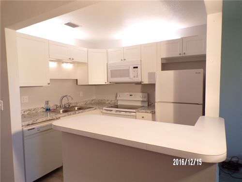 apt-104-106 Spring Lake Ct, VERO BEACH, FL, 32962-1755 | Card Image
