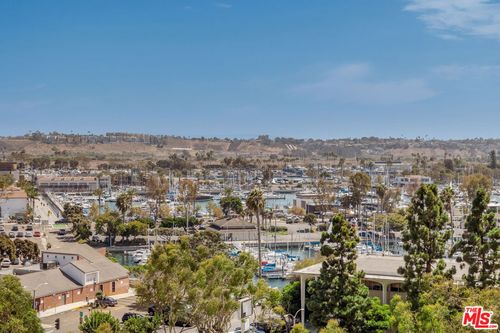907-13600 Marina Pointe Dr, Marina del Rey, CA, 90292-9297 | Card Image