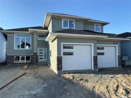 812 Ballesteros Cres, Warman, SK, S0K4S4 | Card Image