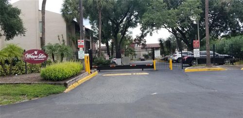 unit-108-3824 N Lake Dr, TAMPA, FL, 33614-2048 | Card Image