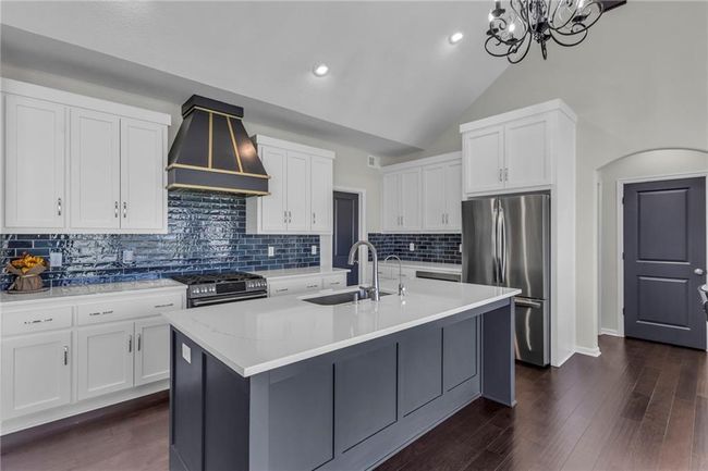 18804 Redbud Ln, House other with 3 bedrooms, 3 bathrooms and null parking in Spring Hill KS | Image 14