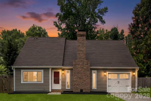 6719 Montezuma Trl, Charlotte, NC, 28227-8091 | Card Image